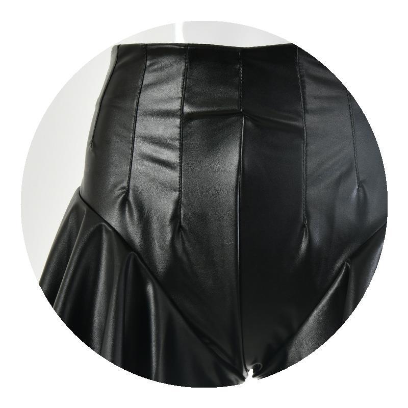 Wavy mini skirt